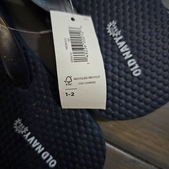 Old Navy Boys Milk Black Slip On Ankle Strap Flip Flop Flat Sandal Size 2/3 - Picture 7 of 13